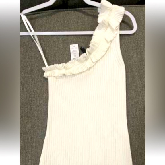 NWT White House Black Market one shoulder top size medium - Picture 1 of 2